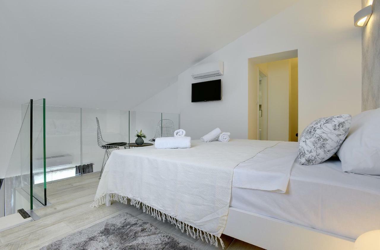 Gallery Apartma Pula